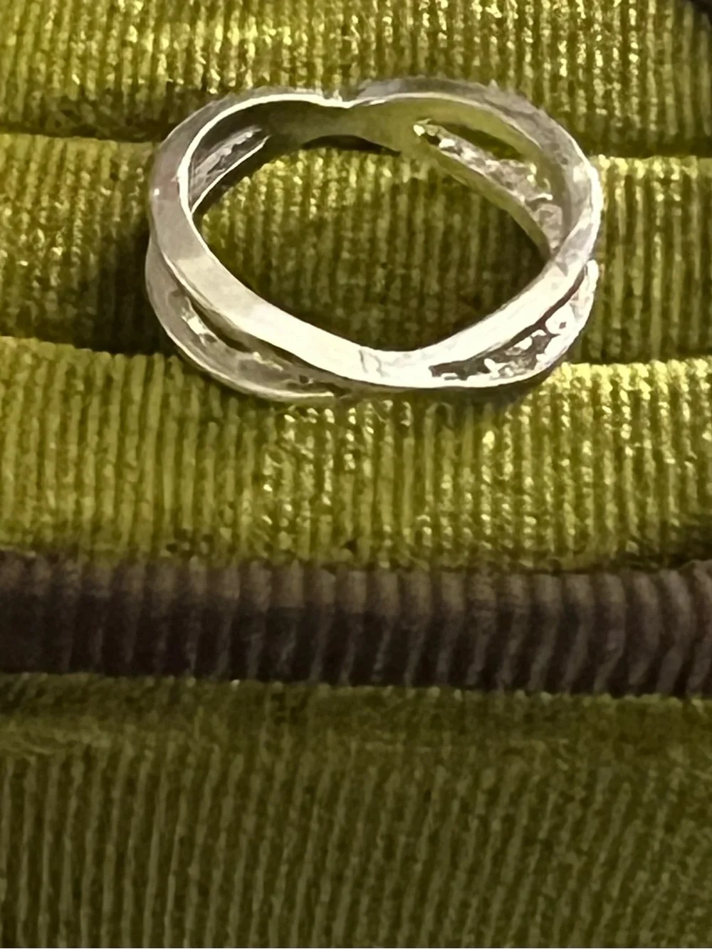 Elegant Design Stainless Steel Silver Wrap Detailing Statement Ring Size 6